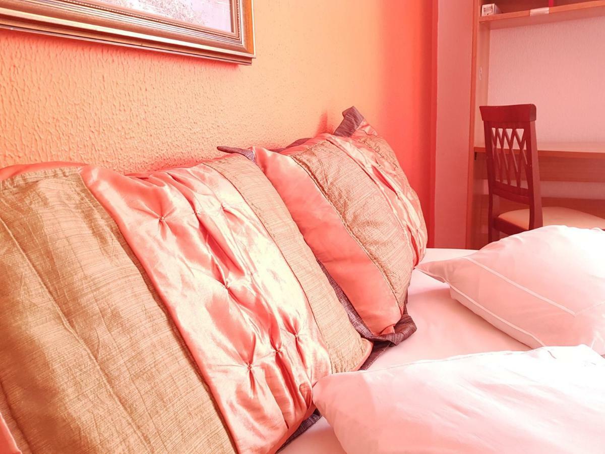 Villa Blue. Two Storey House, 100 Meters From Sea Rafina  Exterior photo
