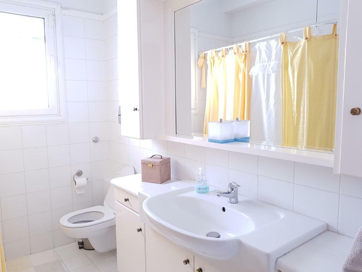 Villa Blue. Two Storey House, 100 Meters From Sea Rafina  Exterior photo
